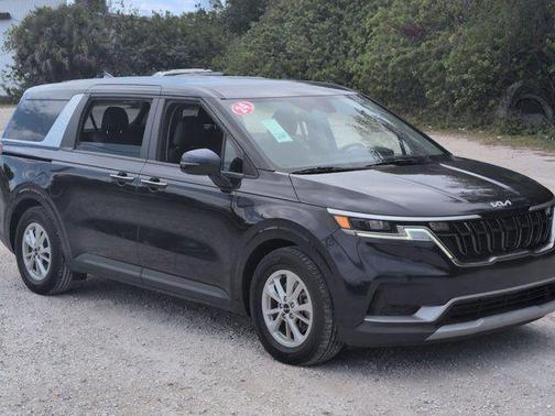 2024 Kia Carnival LX