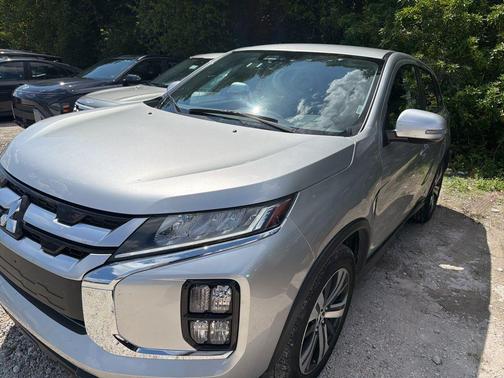 Alloy Silver Metallic 2025 Mitsubishi Outlander Sport SE