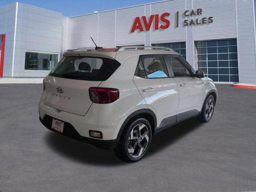 Lunar White 2025 Hyundai VENUE SEL