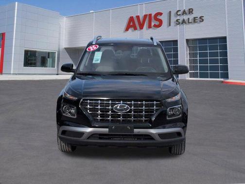 Onyx Black 2025 Hyundai VENUE SEL