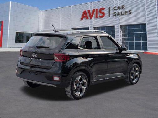 Onyx Black 2025 Hyundai VENUE SEL