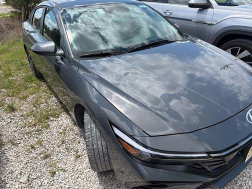 Gray 2025 Hyundai ELANTRA SEL