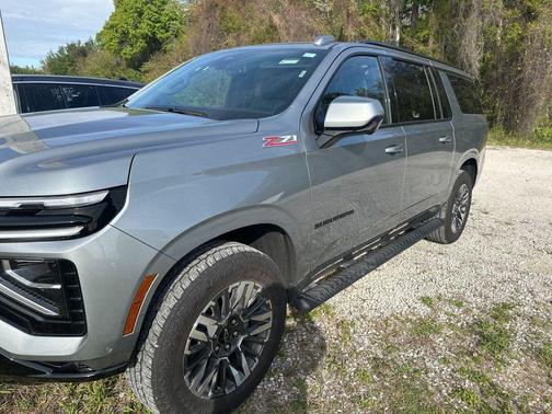 2025 Chevrolet Suburban 4WD Z71