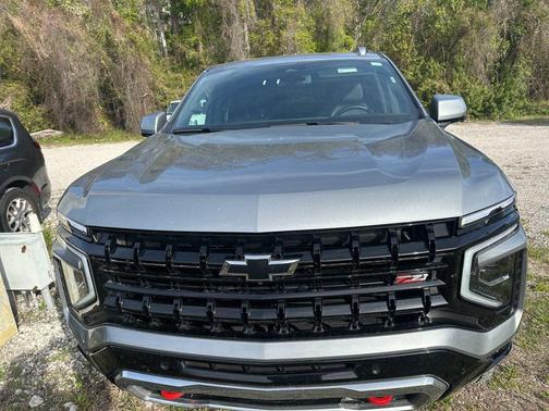 2025 Chevrolet Suburban 4WD Z71