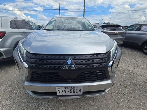 Alloy Silver Metallic 2025 Mitsubishi Eclipse Cross SE