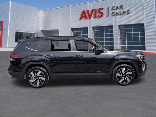 Deep Black Pearl 2025 Volkswagen Atlas 2.0T SE w/Technology