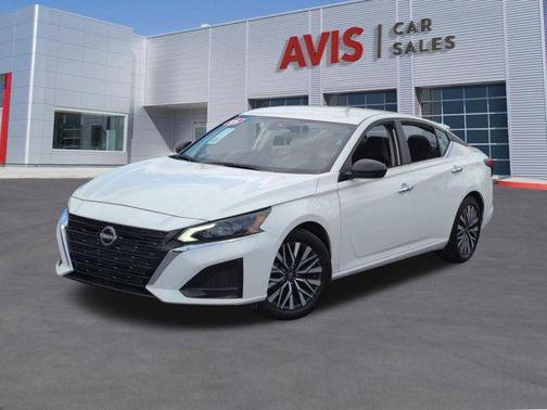 Glacier White 2025 Nissan Altima 2.5 SV