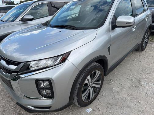 Alloy Silver Metallic 2025 Mitsubishi Outlander Sport SE