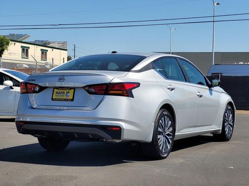 Brilliant Silver Metallic 2026 Nissan Altima SV FWD