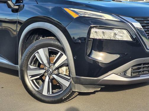 2022 Nissan Rogue SL