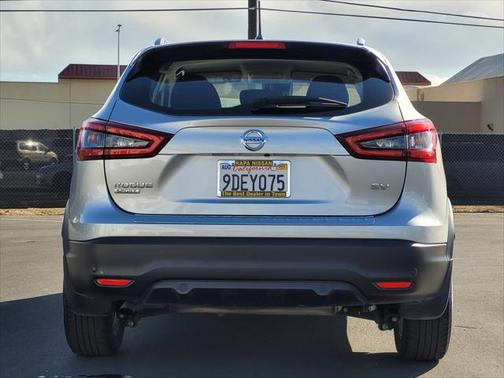 2022 Nissan Rogue Sport SV
