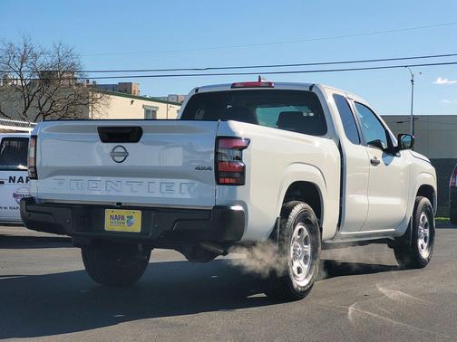 2024 Nissan Frontier S