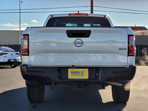 2024 Nissan Frontier S