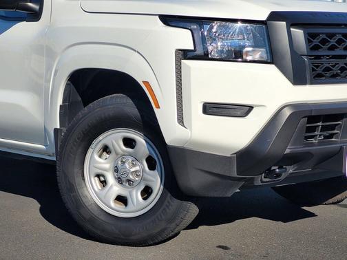 2024 Nissan Frontier S