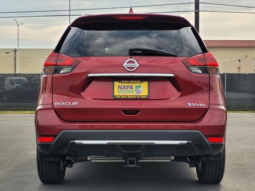 2018 Nissan Rogue SV