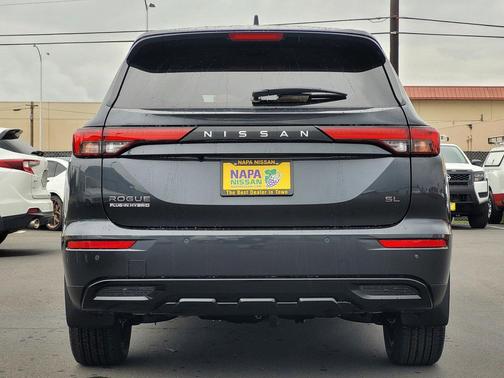 2026 Nissan Rogue SL