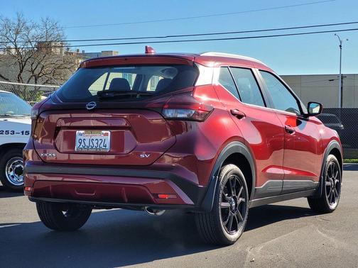 2024 Nissan Kicks SV