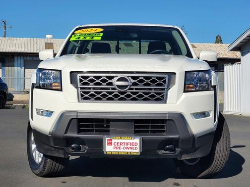 2024 Nissan Frontier SV