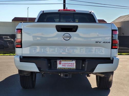 2024 Nissan Frontier SV