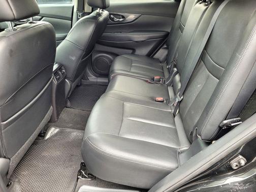 Magnetic Black 2016 Nissan Rogue SL