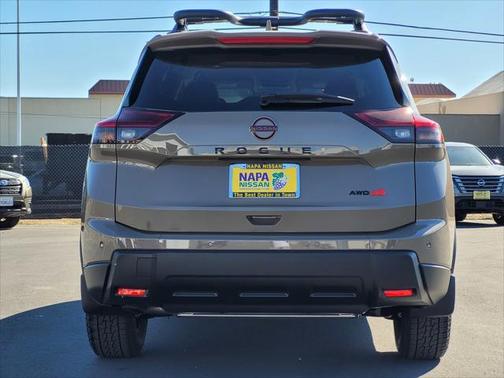 2025 Nissan Rogue Rock Creek