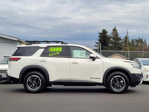 2025 Nissan Pathfinder Rock Creek 4WD