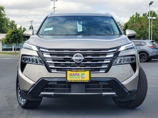 Champagne Silver Metallic 2026 Nissan Rogue Platinum