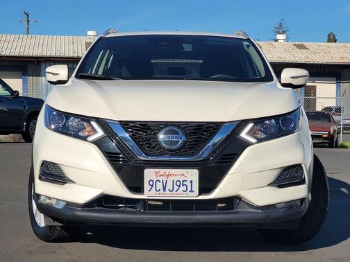 2022 Nissan Rogue Sport SV