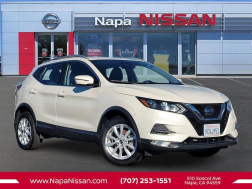 2022 Nissan Rogue Sport SV