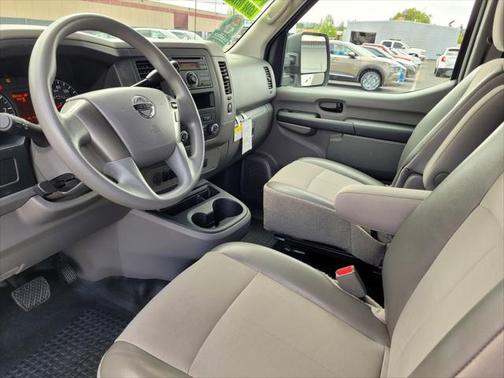 2016 Nissan NV Cargo NV3500 HD S V8