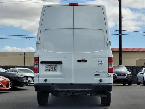 2016 Nissan NV Cargo NV3500 HD S V8
