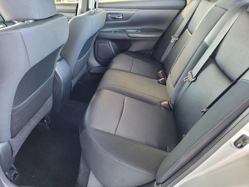 2016 Nissan Altima 2.5 SR