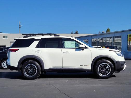 2025 Nissan Pathfinder Rock Creek 4WD