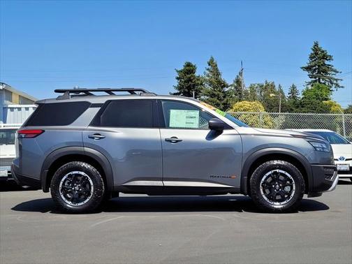 2025 Nissan Pathfinder Rock Creek 4WD
