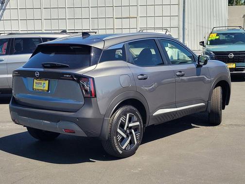 Gun Metallic 2026 Nissan Kicks SV
