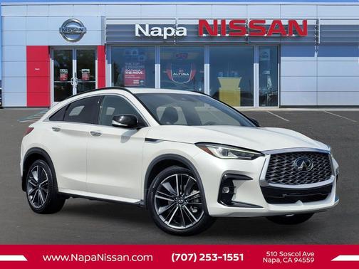 Radiant White 2024 INFINITI QX55 LUXE