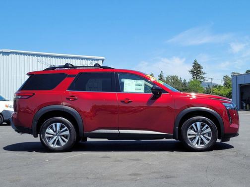 Scarlet Ember Tintcoat 2026 Nissan Pathfinder SL