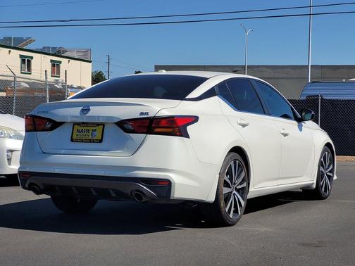Pearl White Tricoat 2020 Nissan Altima SR FWD