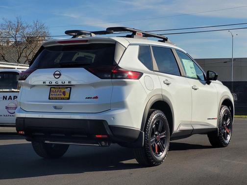 2026 Nissan Rogue Rock Creek