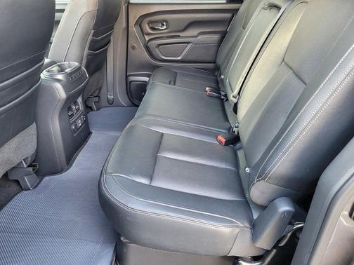 2019 Nissan Titan SL