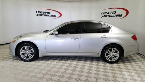 2011 INFINITI G37x Base
