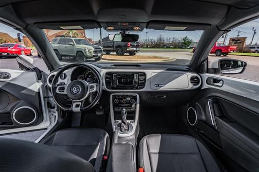 2017 Volkswagen Beetle 1.8T SEL