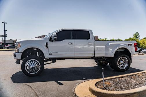 2022 Ford F-450 Limited
