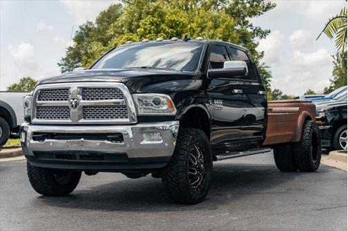 2018 RAM 3500 Laramie Crew Cab 4x4 8' Box