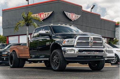 2018 RAM 3500 Laramie Crew Cab 4x4 8' Box