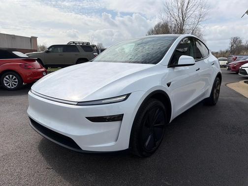 2026 Tesla Model Y Premium Rear-Wheel Drive