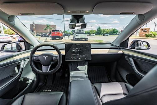 2023 Tesla Model Y Long Range Dual Motor All-Wheel Drive