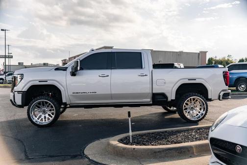 2025 GMC Sierra 2500 Denali Ultimate