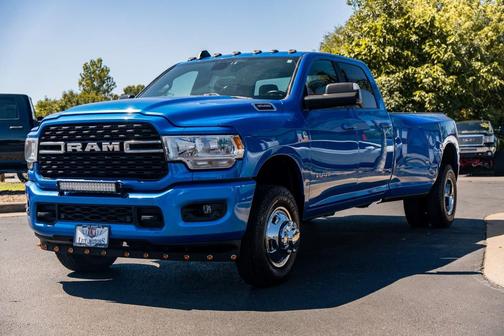 2022 RAM 3500 Big Horn Crew Cab 4x4 8' Box
