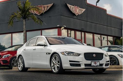 2017 Jaguar XE 35t Premium